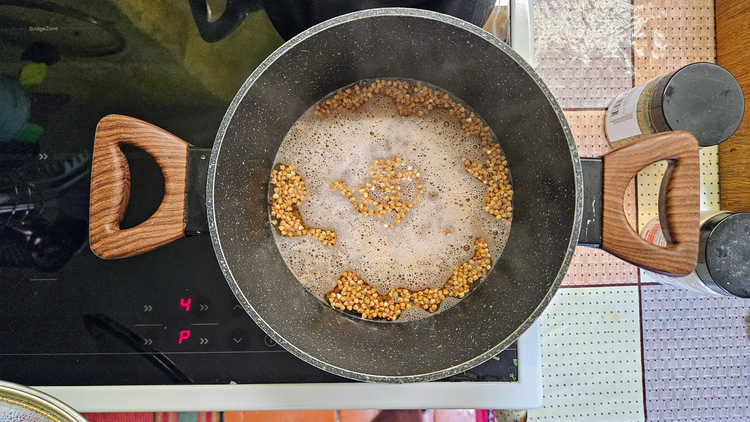 Гречка вариться