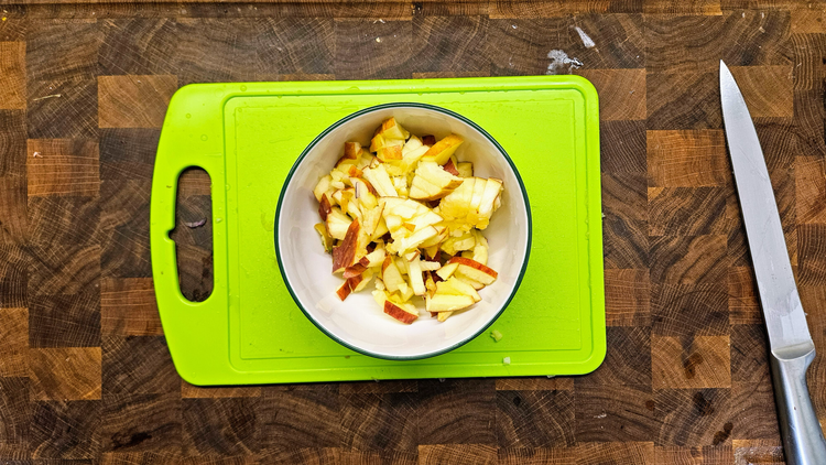 Нарізане яблуко