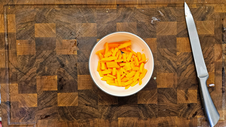 Нарізана морква