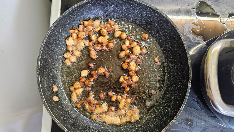 Крок 4. Підсмажене сало